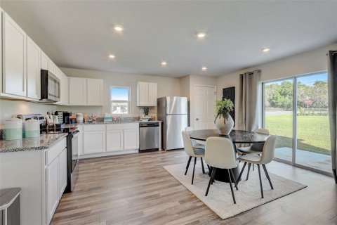 House in Haines City, Florida 3 bedrooms, 144.65 sq.m. № 2207355 - photo 16