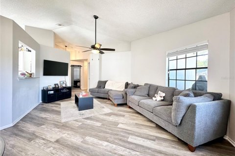 Casa en alquiler en Orlando, Florida, 3 dormitorios, 125.6 m2 № 1820598 - foto 9