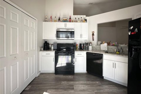 Casa en alquiler en Orlando, Florida, 3 dormitorios, 125.6 m2 № 1820598 - foto 10