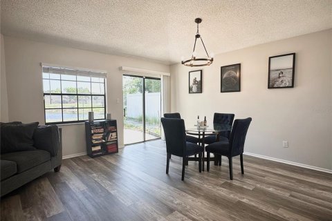 Casa en alquiler en Orlando, Florida, 3 dormitorios, 125.6 m2 № 1820598 - foto 4