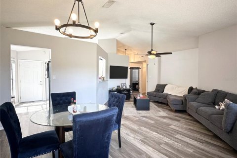 Casa en alquiler en Orlando, Florida, 3 dormitorios, 125.6 m2 № 1820598 - foto 6
