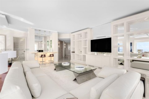 Condominio en venta en Miami, Florida, 3 dormitorios, 342.07 m2 № 2002493 - foto 8