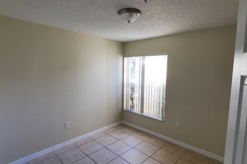 Touwnhouse à louer à Kissimmee, Floride: 3 chambres, 132.39 m2 № 1778631 - photo 5