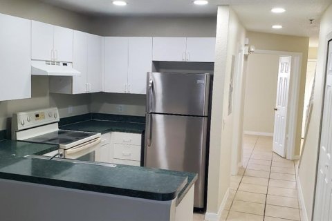 Touwnhouse à louer à Kissimmee, Floride: 3 chambres, 132.39 m2 № 1778631 - photo 8