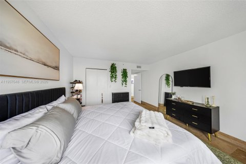 Copropriété à vendre à Miami Beach, Floride: 1 chambre, 69.31 m2 № 1995891 - photo 20