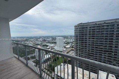 Снять в аренду кондоминиум в Майами, Флорида 47.19м2, № 1898284 - фото 2