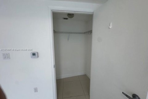 Снять в аренду кондоминиум в Майами, Флорида 47.19м2, № 1898284 - фото 7