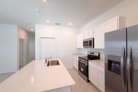 Touwnhouse à vendre à Apopka, Floride: 3 chambres, 163.04 m2 № 2305136 - photo 9