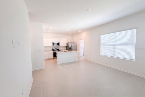 Touwnhouse à vendre à Apopka, Floride: 3 chambres, 163.04 m2 № 2305136 - photo 7