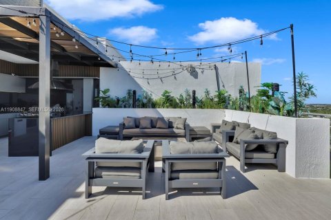 Condo in Fort Lauderdale, Florida, 4 bedrooms  № 2082120 - photo 12