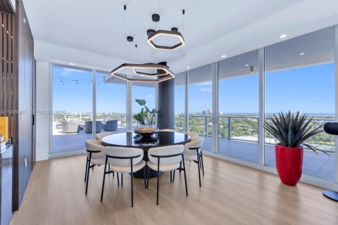 Condo in Fort Lauderdale, Florida, 4 bedrooms  № 2082120 - photo 24