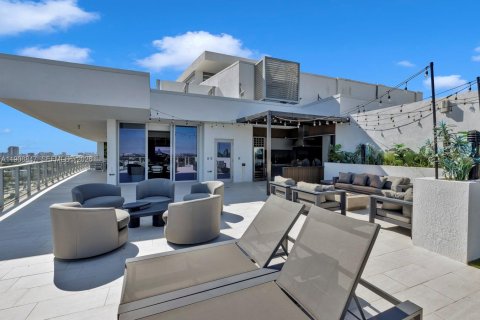 Condo in Fort Lauderdale, Florida, 4 bedrooms  № 2082120 - photo 8