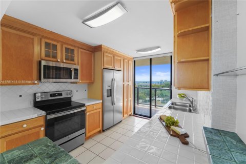 Copropriété à vendre à Miami, Floride: 3 chambres, 163.42 m2 № 1711934 - photo 9