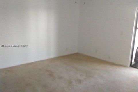 Снять в аренду кондоминиум в Лодерхилл, Флорида 2 спальни, 109.62м2, № 1949792 - фото 9