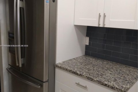 Снять в аренду кондоминиум в Лодерхилл, Флорида 2 спальни, 109.62м2, № 1949792 - фото 6