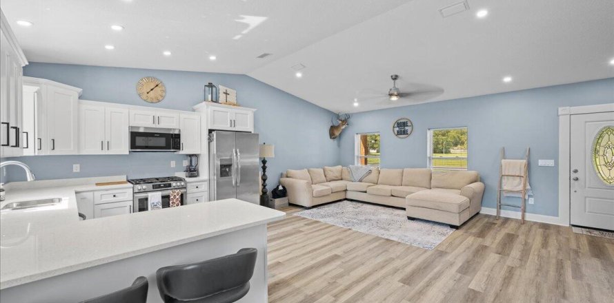 House in Palatka, Florida 3 bedrooms, 132.39 sq.m. № 770974
