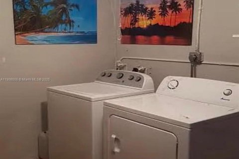 Купить виллу или дом в Холливуд, Флорида 3 спальни, 130.34м2, № 1967736 - фото 3