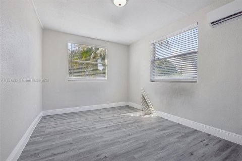 Купить виллу или дом в Вест-Парк, Флорида 4 спальни, 143.53м2, № 1854900 - фото 24