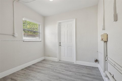 Купить виллу или дом в Вест-Парк, Флорида 4 спальни, 143.53м2, № 1854900 - фото 19