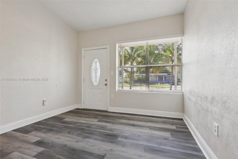 Купить виллу или дом в Вест-Парк, Флорида 4 спальни, 143.53м2, № 1854900 - фото 7