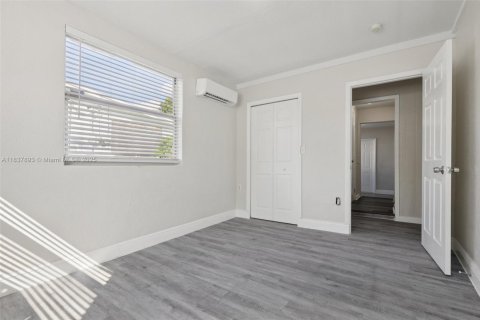 Купить виллу или дом в Вест-Парк, Флорида 4 спальни, 143.53м2, № 1854900 - фото 21