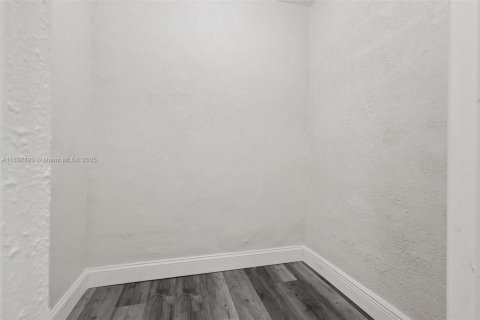 Купить виллу или дом в Вест-Парк, Флорида 4 спальни, 143.53м2, № 1854900 - фото 20