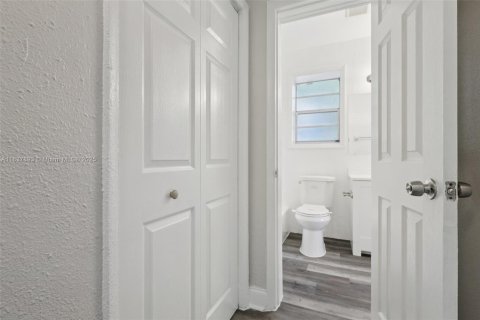 Купить виллу или дом в Вест-Парк, Флорида 4 спальни, 143.53м2, № 1854900 - фото 28