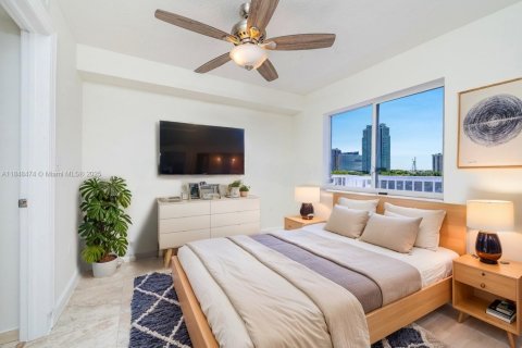 Condo in Miami, Florida, 2 bedrooms  № 1850344 - photo 3