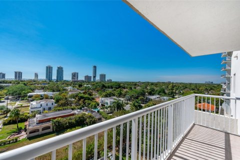Condo in Miami, Florida, 2 bedrooms  № 1850344 - photo 19
