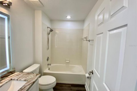 Villa ou maison à louer à Orlando, Floride: 4 chambres, 154.68 m2 № 2116294 - photo 23