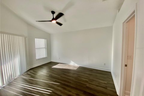 Villa ou maison à louer à Orlando, Floride: 4 chambres, 154.68 m2 № 2116294 - photo 13