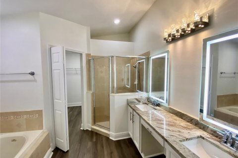 Villa ou maison à louer à Orlando, Floride: 4 chambres, 154.68 m2 № 2116294 - photo 17