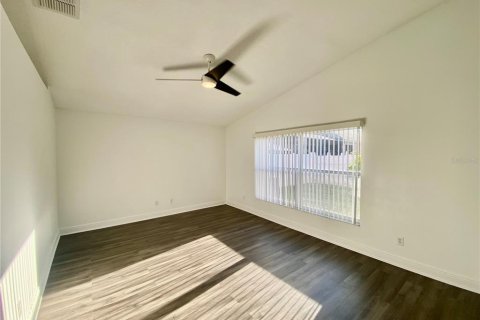 Villa ou maison à louer à Orlando, Floride: 4 chambres, 154.68 m2 № 2116294 - photo 5