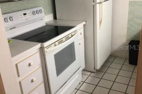 Condo in Gainesville, Florida, 4 bedrooms № 2105439 - photo 14