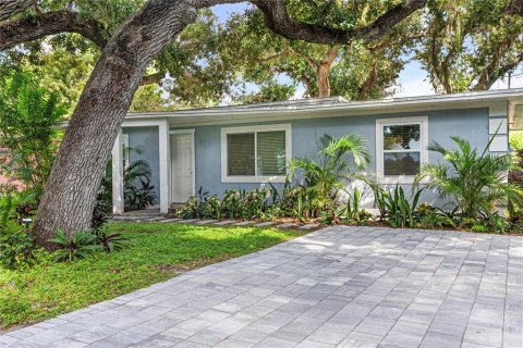 House in Nokomis, Florida 2 bedrooms, 91.97 sq.m. № 2389180 - photo 3