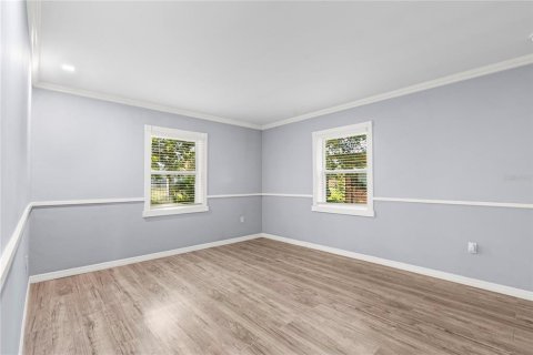 House in Nokomis, Florida 2 bedrooms, 91.97 sq.m. № 2389180 - photo 5