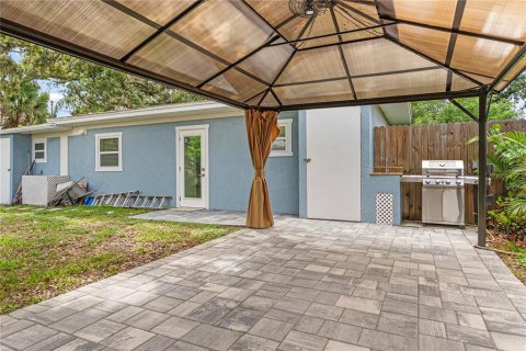 House in Nokomis, Florida 2 bedrooms, 91.97 sq.m. № 2389180 - photo 16