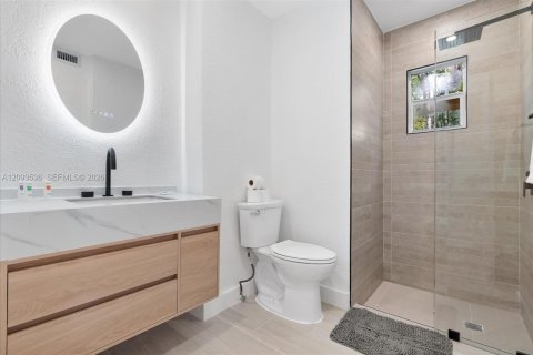 Villa ou maison à louer à Miami, Floride: 3 chambres, 139.35 m2 № 2384658 - photo 17
