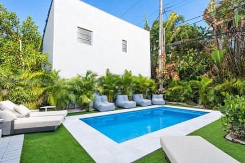 Villa ou maison à louer à Miami, Floride: 3 chambres, 139.35 m2 № 2384658 - photo 5