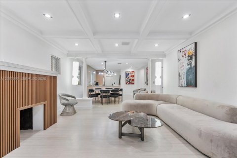 Villa ou maison à louer à Miami, Floride: 3 chambres, 139.35 m2 № 2384658 - photo 4