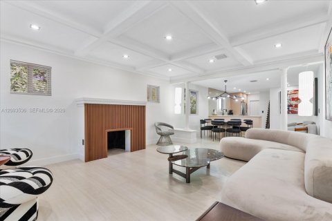 Villa ou maison à louer à Miami, Floride: 3 chambres, 139.35 m2 № 2384658 - photo 2
