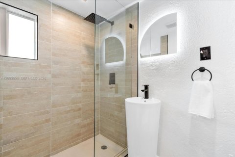 Villa ou maison à louer à Miami, Floride: 3 chambres, 139.35 m2 № 2384658 - photo 15