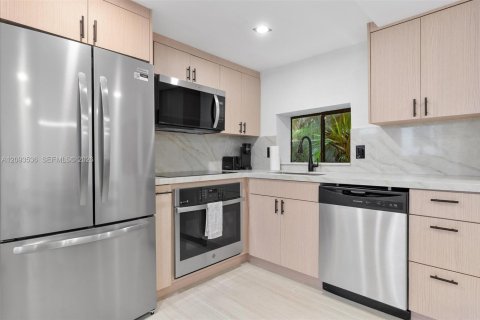 Villa ou maison à louer à Miami, Floride: 3 chambres, 139.35 m2 № 2384658 - photo 30
