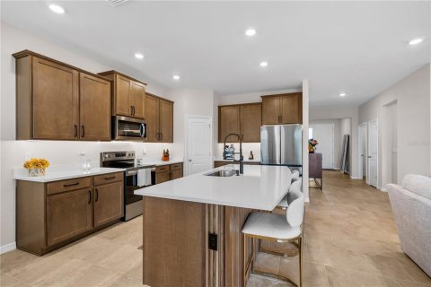 Villa ou maison à louer à San Antonio, Floride: 4 chambres, 189.99 m2 № 2114174 - photo 5