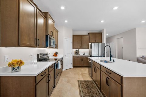 Villa ou maison à louer à San Antonio, Floride: 4 chambres, 189.99 m2 № 2114174 - photo 6