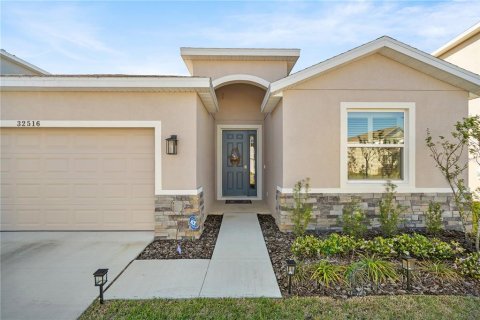 Villa ou maison à louer à San Antonio, Floride: 4 chambres, 189.99 m2 № 2114174 - photo 3
