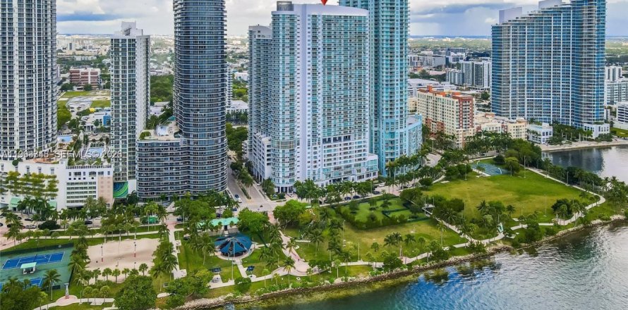 Condo à Miami, Floride, 1 chambre  № 2025180