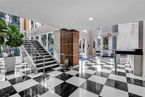 Copropriété à louer à Miami, Floride: 1 chambre, 76.37 m2 № 2025180 - photo 17