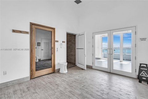 Copropriété à louer à Miami, Floride: 1 chambre, 76.37 m2 № 2025180 - photo 19