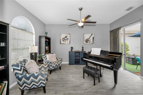 Casa en venta en Tampa, Florida, 4 dormitorios, 274.25 m2 № 1649995 - foto 5